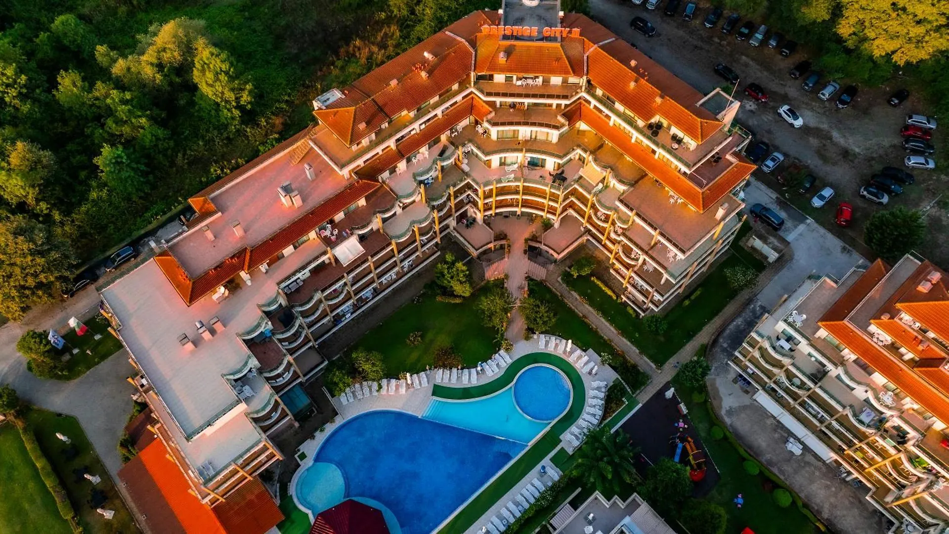Aparthotel Hotel Prestige City II Primorsko 3*,