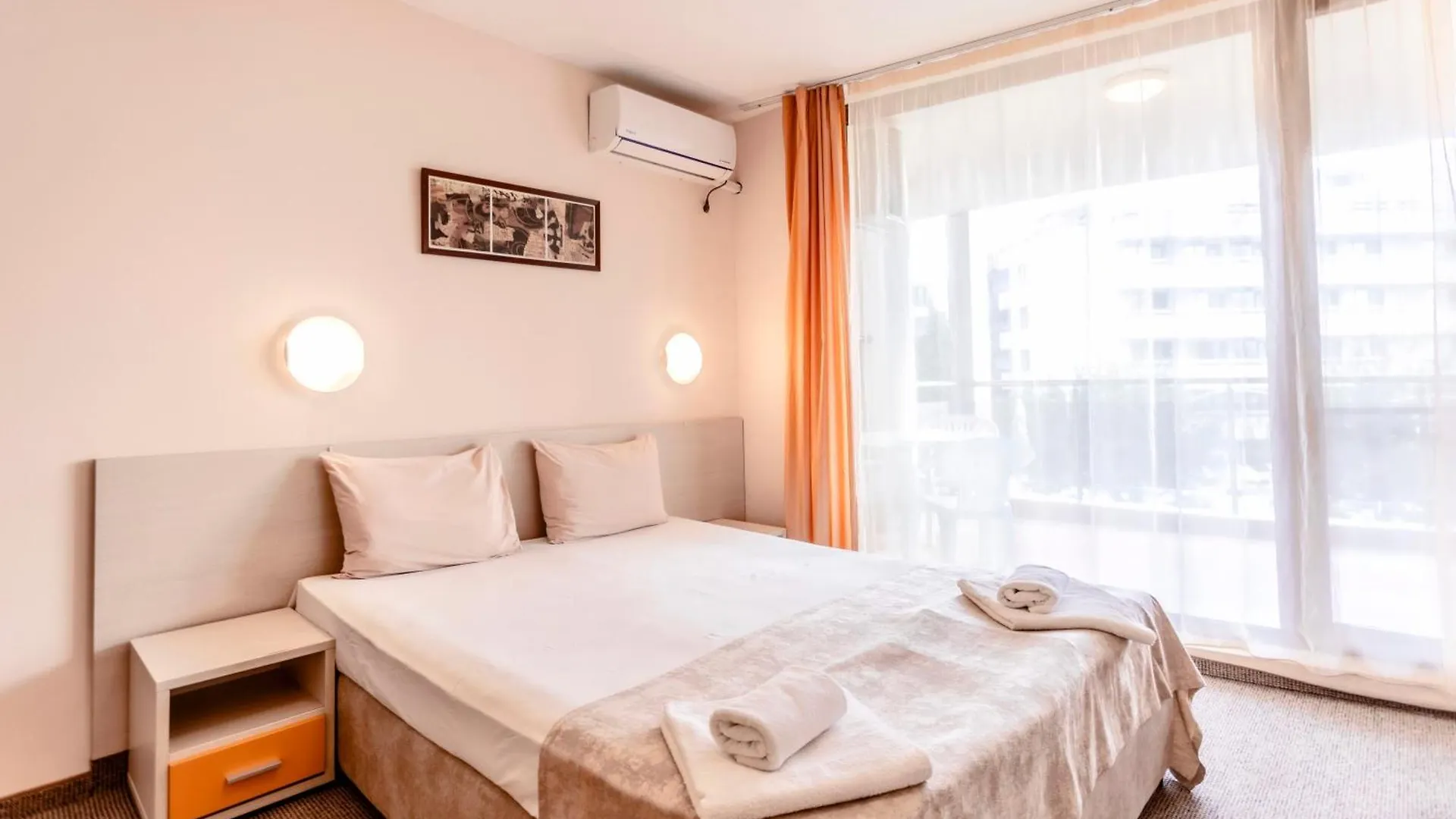 Aparthotel Hotel Prestige City II Primorsko 3*,